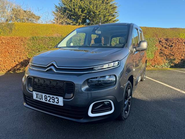 2020 Citroen Berlingo 1.5 𝐕𝐄𝐇𝐈𝐂𝐋𝐄 𝐑𝐄𝐒𝐄𝐑𝐕𝐄𝐃