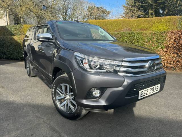 Toyota Hilux 2.4 𝐕𝐄𝐇𝐈𝐂𝐋𝐄 𝐑𝐄𝐒𝐄𝐑𝐕𝐄𝐃 Invincible Pick Up Diesel Grey