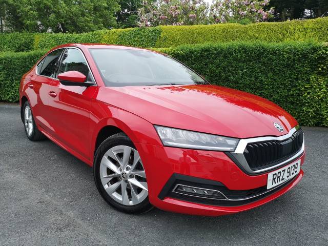 Skoda Octavia 𝐕𝐄𝐇𝐈𝐂𝐋𝐄 𝐑𝐄𝐒𝐄𝐑𝐕𝐄𝐃 2.0 TDI 150 SE L First Edition 5dr DSG Hatchback Diesel Red