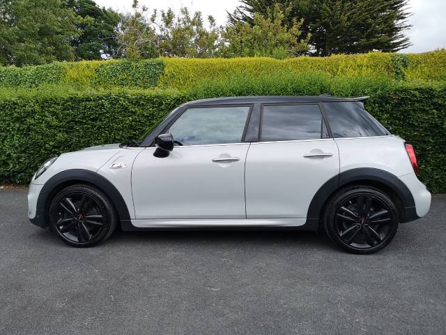 2020 Mini Hatchback 𝐕𝐄𝐇𝐈𝐂𝐋𝐄 𝐑𝐄𝐒𝐄𝐑𝐕𝐄𝐃 2.0 Cooper S Sport II 5dr