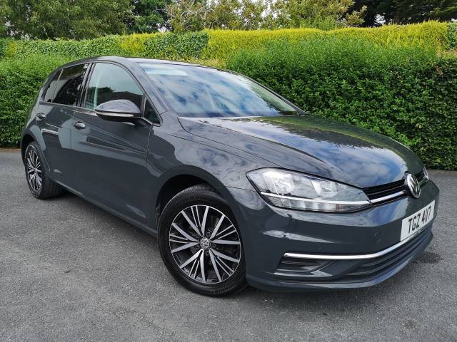 Volkswagen Golf 1.6 𝐕𝐄𝐇𝐈𝐂𝐋𝐄 𝐑𝐄𝐒𝐄𝐑𝐕𝐄𝐃 Hatchback Diesel Grey