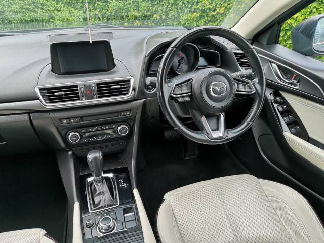 2018 Mazda 3 𝐕𝐄𝐇𝐈𝐂𝐋𝐄 𝐑𝐄𝐒𝐄𝐑𝐕𝐄𝐃 2.2d Sport Nav 5dr Auto