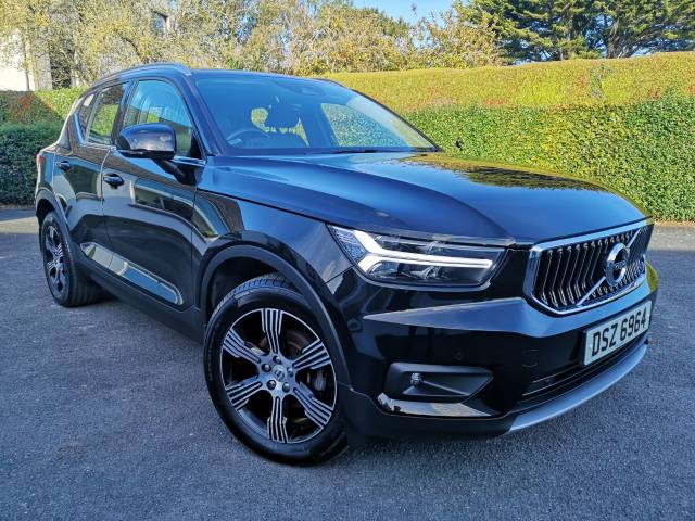 Volvo XC40 𝐕𝐄𝐇𝐈𝐂𝐋𝐄 𝐑𝐄𝐒𝐄𝐑𝐕𝐄𝐃 1.5 T3 [163] Inscription 5dr Estate Petrol Black