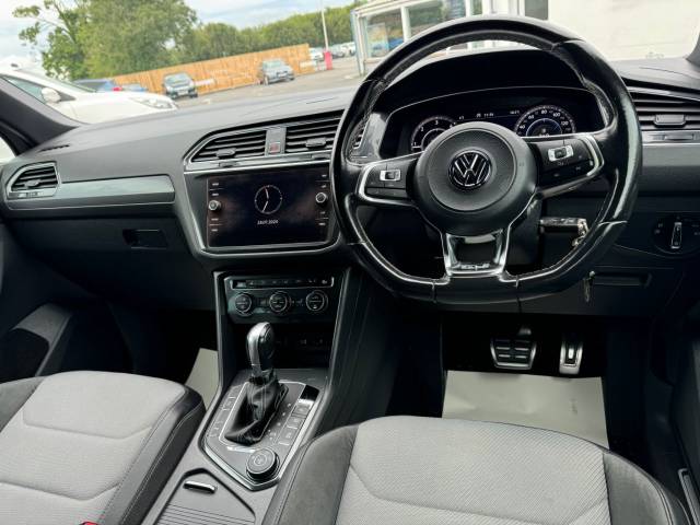 2017 Volkswagen Tiguan 𝐕𝐄𝐇𝐈𝐂𝐋𝐄 𝐑𝐄𝐒𝐄𝐑𝐕𝐄𝐃 2.0 BiTDi 240 4Motion R-Line 5dr DSG
