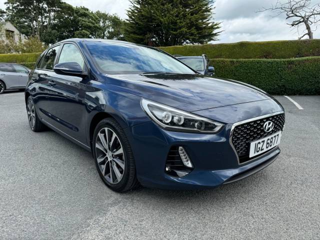 Hyundai i30 𝐕𝐄𝐇𝐈𝐂𝐋𝐄 𝐑𝐄𝐒𝐄𝐑𝐕𝐄𝐃 1.4T GDI SE Nav 5dr Hatchback Petrol Blue