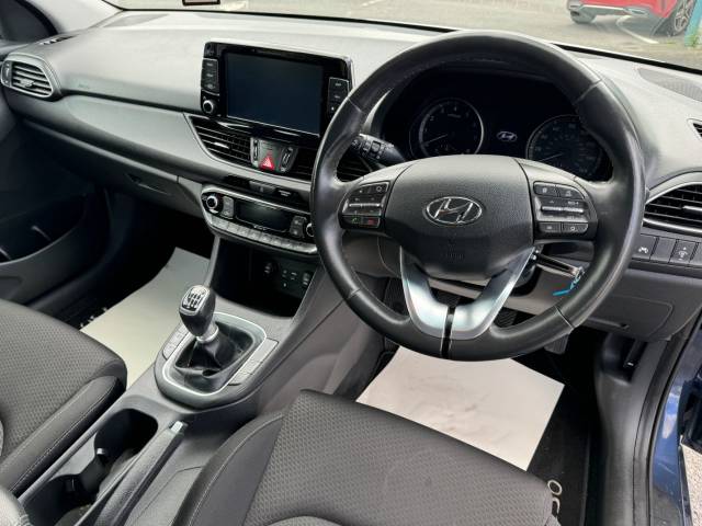 2018 Hyundai i30 𝐕𝐄𝐇𝐈𝐂𝐋𝐄 𝐑𝐄𝐒𝐄𝐑𝐕𝐄𝐃 1.4T GDI SE Nav 5dr