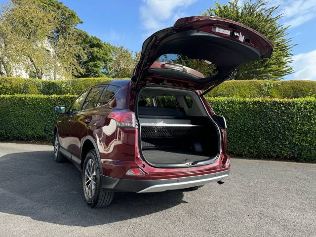 2016 Toyota Rav4 2.5 𝐕𝐄𝐇𝐈𝐂𝐋𝐄 𝐑𝐄𝐒𝐄𝐑𝐕𝐄𝐃