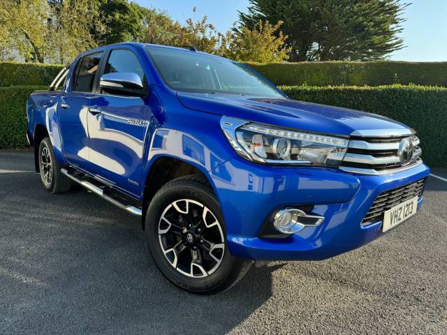 2017 Toyota Hilux 2.4 𝐕𝐄𝐇𝐈𝐂𝐋𝐄 𝐑𝐄𝐒𝐄𝐑𝐕𝐄𝐃