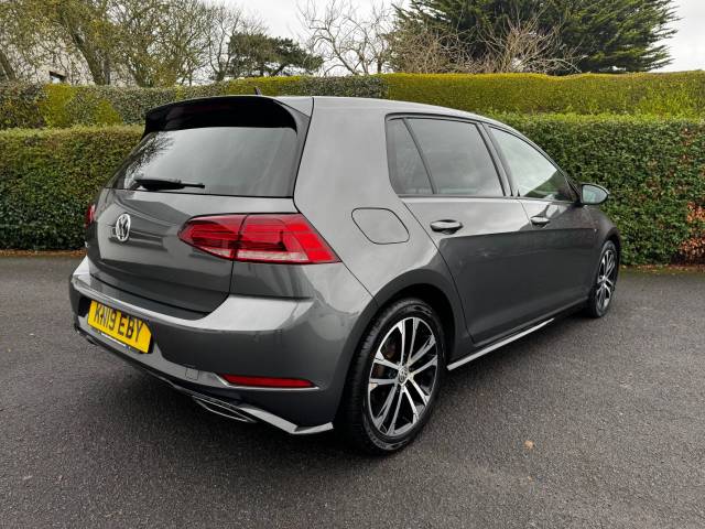 2019 Volkswagen Golf 𝐕𝐄𝐇𝐈𝐂𝐋𝐄 𝐑𝐄𝐒𝐄𝐑𝐕𝐄𝐃  2.0 TDI R-Line 5dr DSG