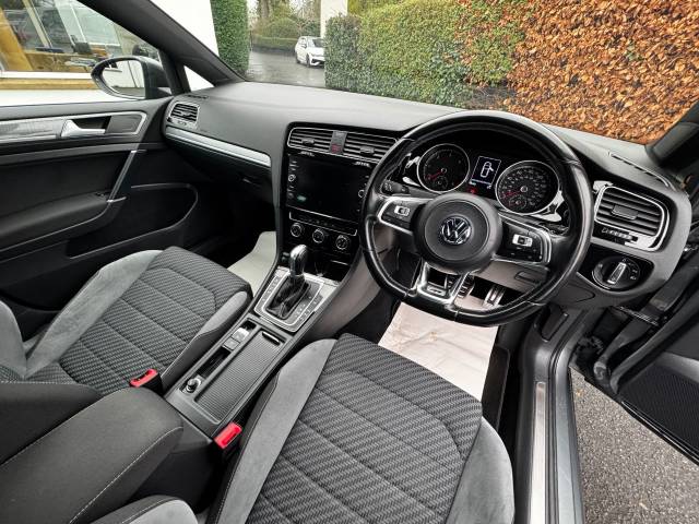 2019 Volkswagen Golf 𝐕𝐄𝐇𝐈𝐂𝐋𝐄 𝐑𝐄𝐒𝐄𝐑𝐕𝐄𝐃  2.0 TDI R-Line 5dr DSG