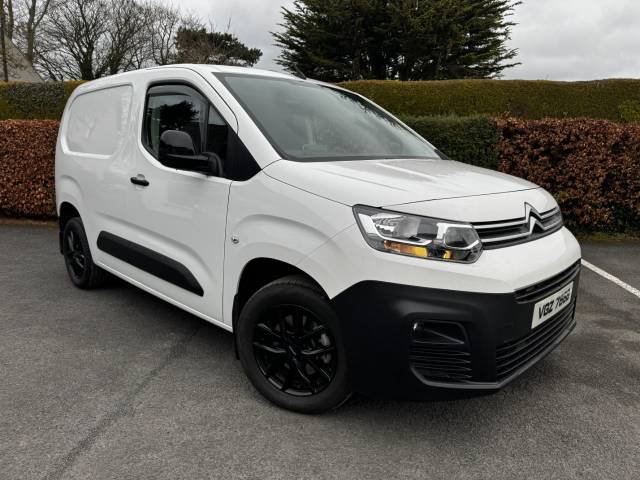 Citroen Berlingo 1.5 𝐕𝐄𝐇𝐈𝐂𝐋𝐄 𝐑𝐄𝐒𝐄𝐑𝐕𝐄𝐃 Panel Van Diesel White