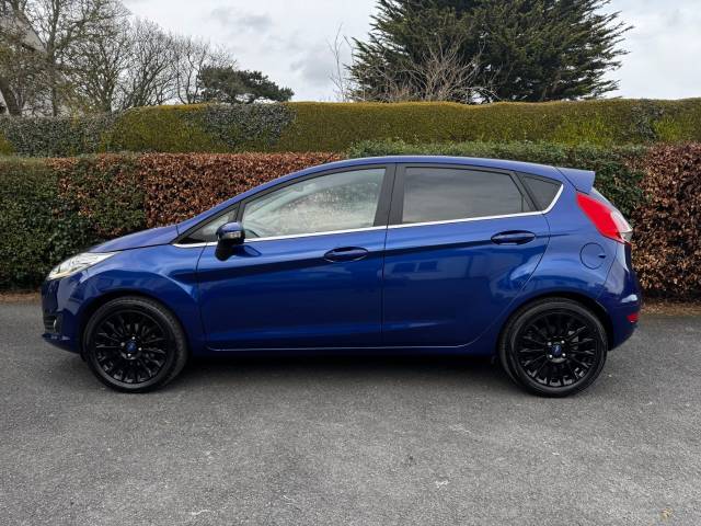 2013 Ford Fiesta 1.6 𝐕𝐄𝐇𝐈𝐂𝐋𝐄 𝐑𝐄𝐒𝐄𝐑𝐕𝐄𝐃