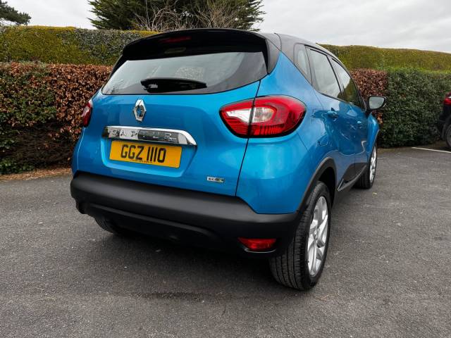 2017 Renault Captur 1.5 𝐕𝐄𝐇𝐈𝐂𝐋𝐄 𝐑𝐄𝐒𝐄𝐑𝐕𝐄𝐃