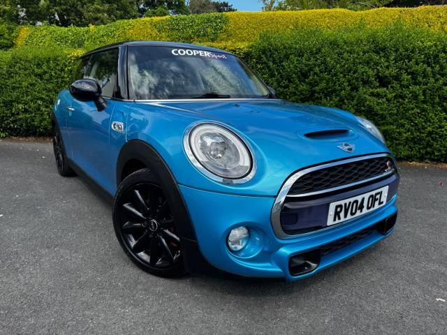 2018 Mini Hatchback 2.0 𝐕𝐄𝐇𝐈𝐂𝐋𝐄 𝐑𝐄𝐒𝐄𝐑𝐕𝐄𝐃